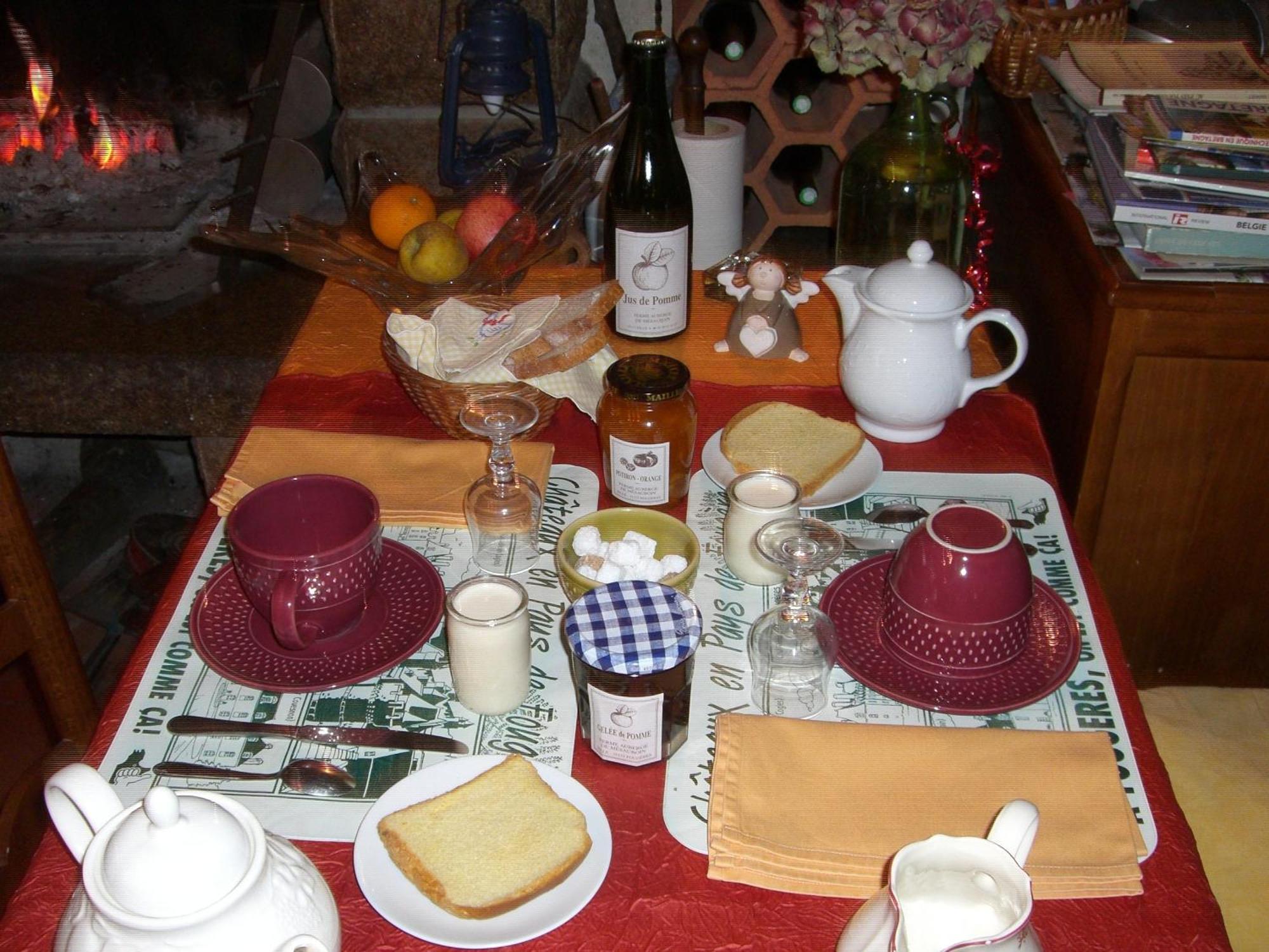 Chambres D'Hotes De La Ferme Auberge De Mesauboin Billé Екстериор снимка